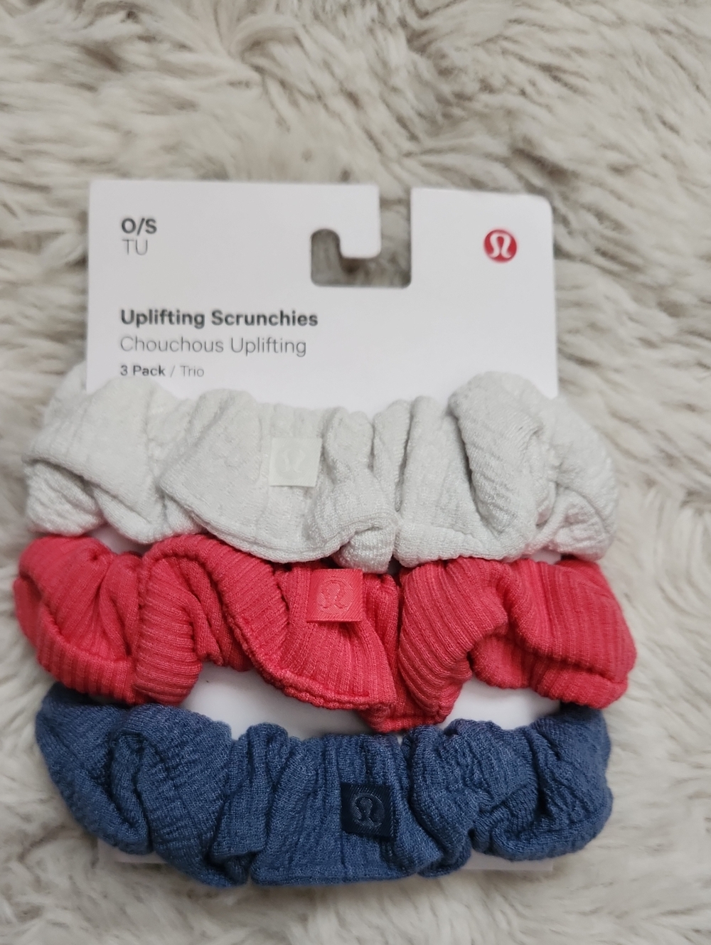 NWT lululemon Uplifting Scrunchies 3-Pack - White, Coral, Navy